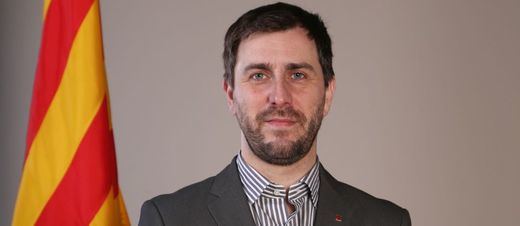 El Parlament concede a Toni Comín el voto delegado y agiliza la investidura en Cataluña