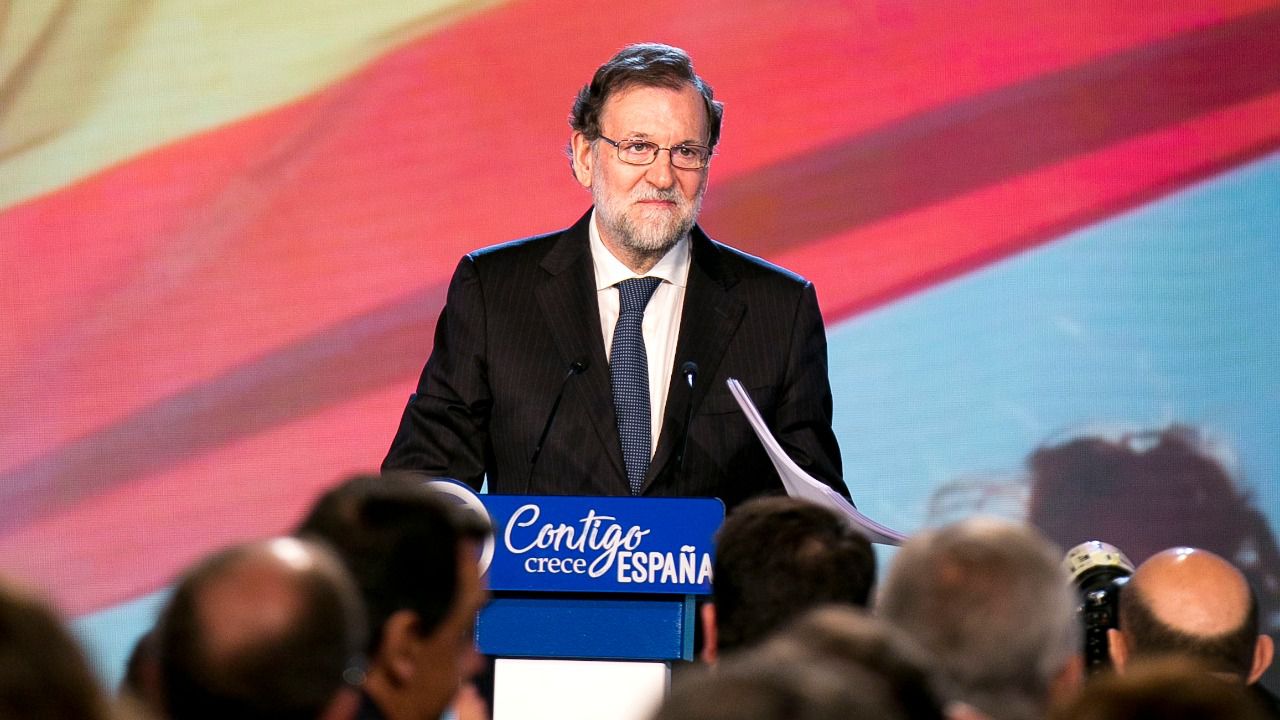 Rajoy permite que haya un nuevo gobierno independentista en Cataluña y evita que Ciudadanos alcance el cielo