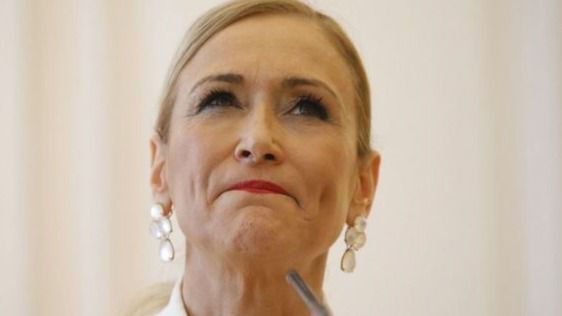 Cifuentes: amenazas en un hotel, infidelidad, vudú y razones para aferrarse al escaño