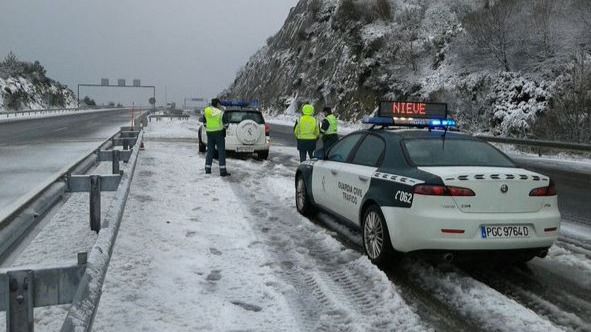 La sanción para Abertis por el caos de la nieve en la AP-6 es de... ¡1.200 euros!