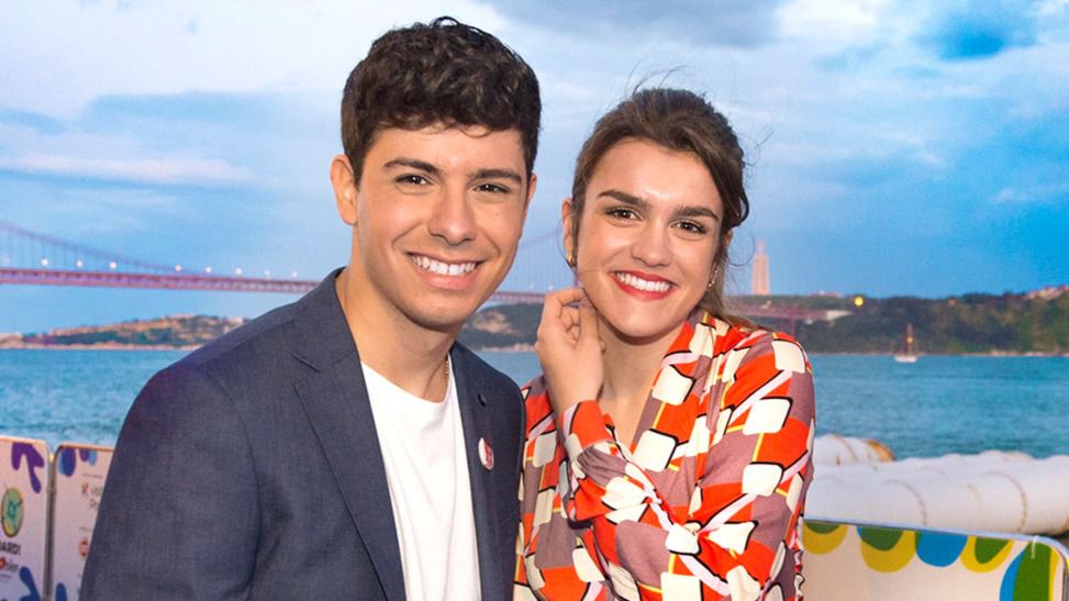 Amaia y Alfred brillan en la inauguración de Eurovisión 2018