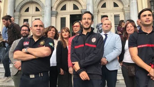 Libertad sin cargos para los tres bomberos españoles juzgados en Grecia por su labor humanitaria
