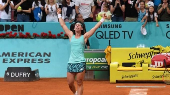 Muguruza y Suárez remontan y siguen vivas en el Open de Madrid