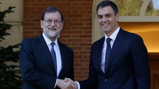Rajoy y Sánchez pactan la respuesta ante el desafío soberanista catalán