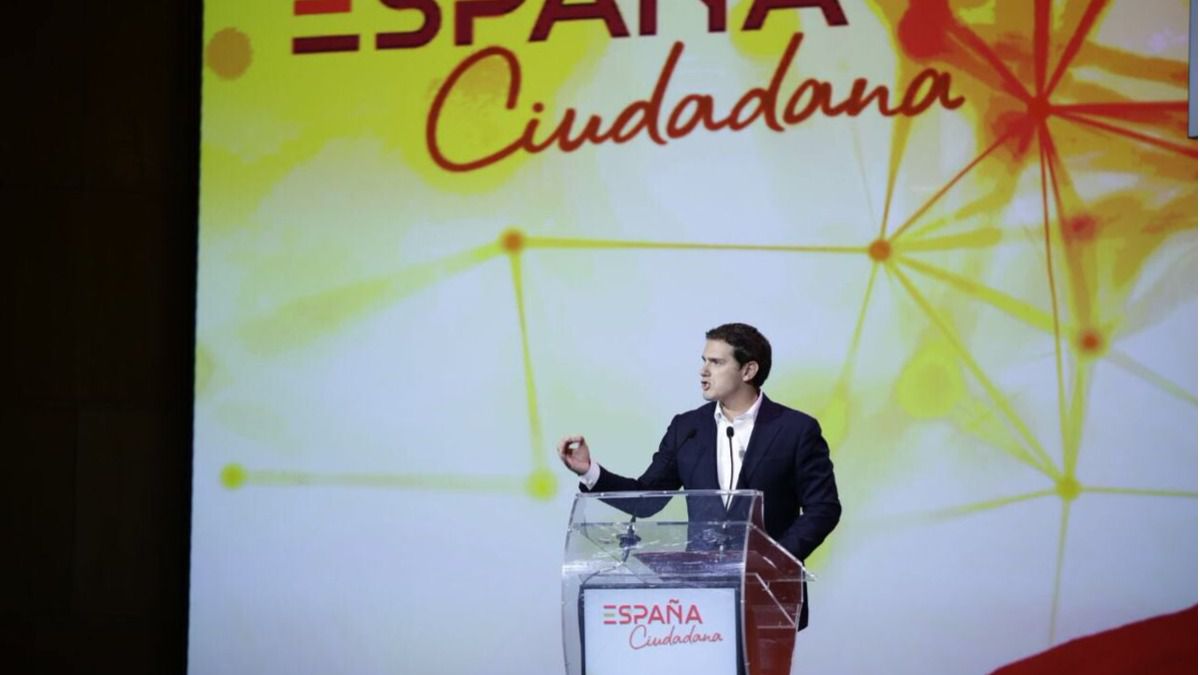 Rivera: "El bipartidismo ha generado corrupción y España necesita una nueva etapa limpia"