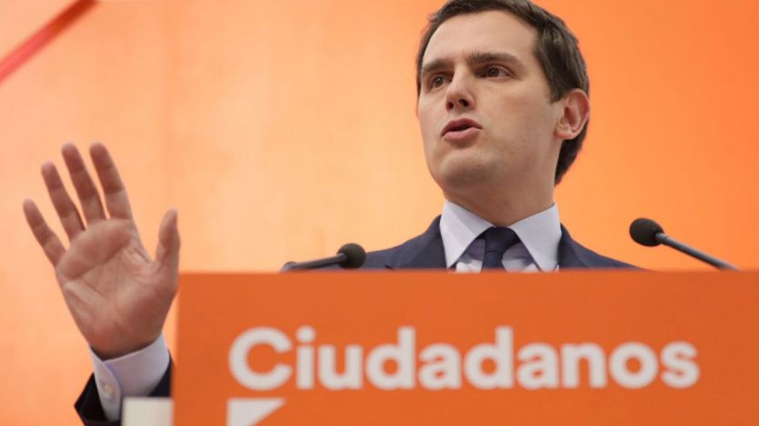 Rivera, dispuesto a salvar a Rajoy a cambio de adelantar las elecciones