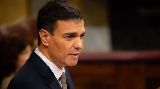 Pedro Sánchez, primer presidente no salido de las urnas y sin voto en el Congreso