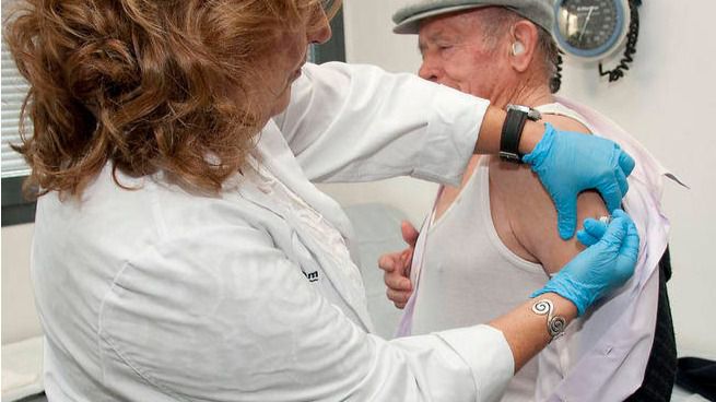 Cerca de 300.000 personas se vacunan de la gripe en la última campaña puesta en marcha en Castilla-La Mancha