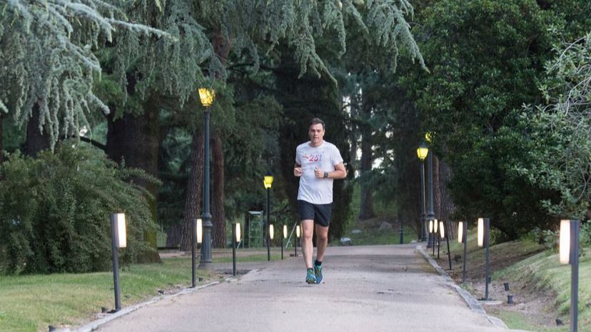 'Forrest Sánchez': el troleo al vídeo del presidente corriendo por La Moncloa