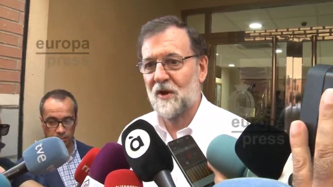 El 'ciudadano' Mariano Rajoy vuelve a su puesto en el registro de Santa Pola