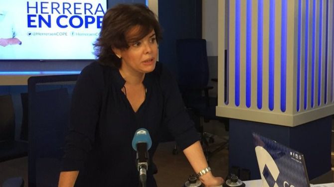 Santamaría: si gana Cospedal la apoyará para que sea la primera presidenta de España