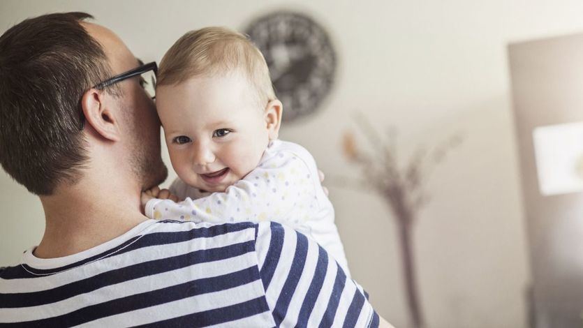 Luz verde a la equiparación de los permisos de paternidad y maternidad