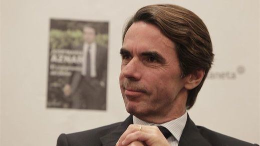 El 'espíritu' de Aznar irrumpe en las primarias del PP