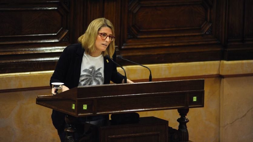 El Parlament estudia si acatar o no la suspensión de Puigdemont y otros 5 diputados