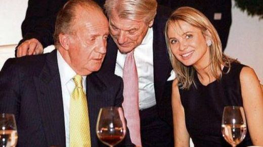 Corinna asegura que el rey Juan Carlos se embolsó parte de los 100 millones de 'mordida' del AVE a la Meca
