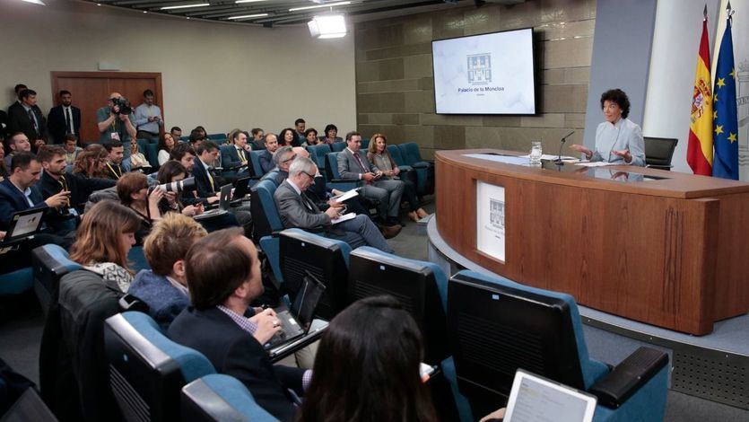 La ministra de Educación y Formación Profesional y portavoz del Gobierno, María Isabel Celaá, durante la rueda de prensa posterior al Consejo de Gobierno.