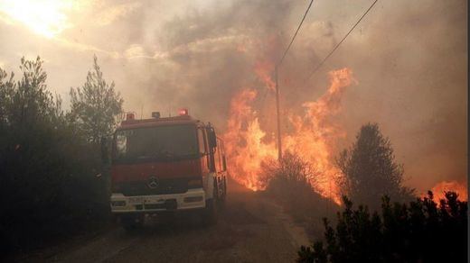 Arde Grecia: al menos 74 muertos y más de 180 heridos a causa de los incendios