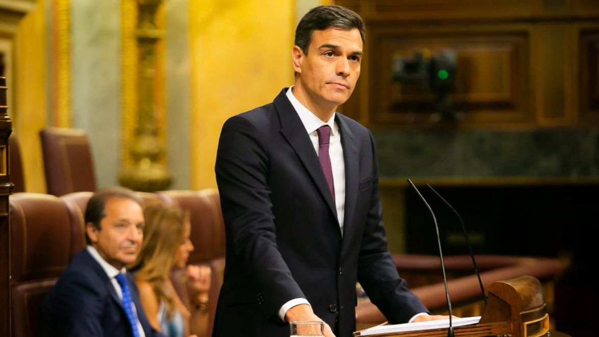 Sánchez, pese al fracaso con la senda de déficit, asegura que acabará la legislatura