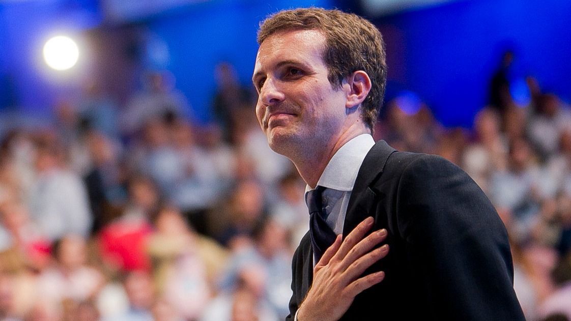 El 'caso máster' de Casado: la profesora no recuerda y el director no contesta