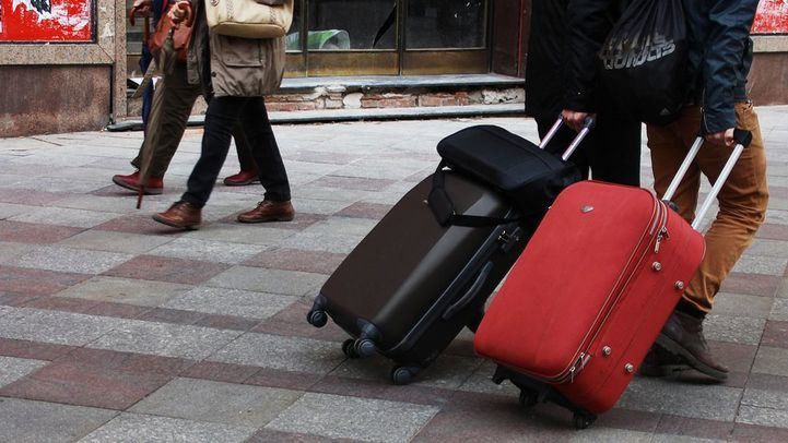 Golpe a las restricciones al alquiler turístico de Madrid, Bilbao y San Sebastián