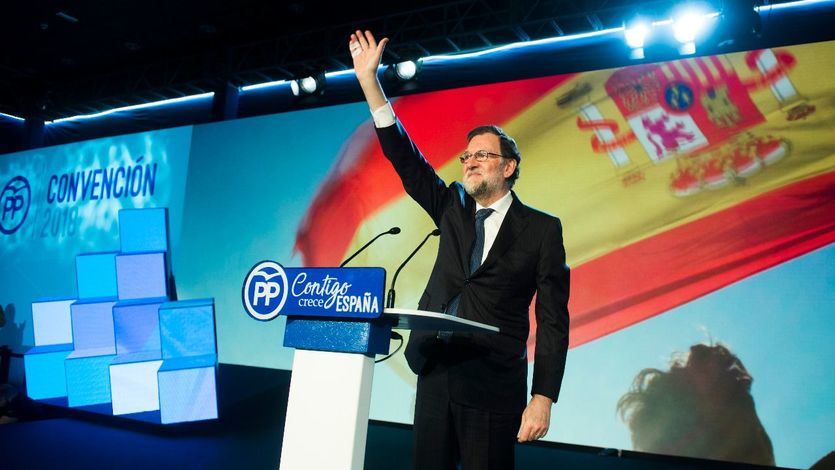 Rajoy pasa a cobrar la 'pensión' de ex presidente mientras sigue como registrador de la propiedad