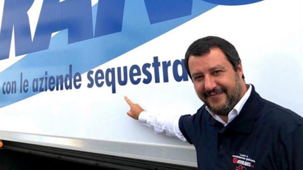 El polémico tuit de Matteo Salvini 'mezclando' el desplome del puente en Génova con el 'Aquarius'