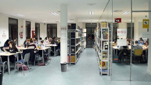 Biblioteca Municipal Almudena Grandes