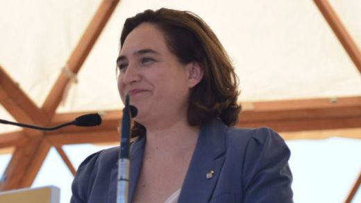 Ada Colau reconoce que también ha pensado en renunciar, como Domènech