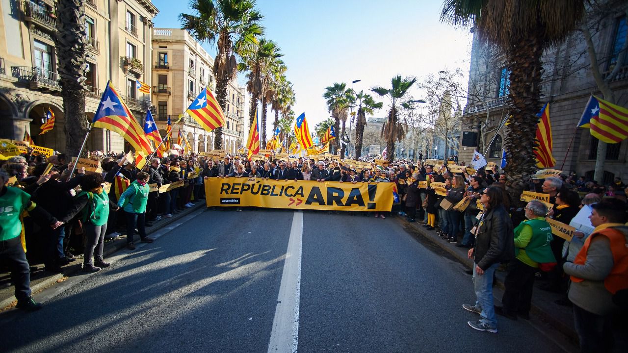 El Gobierno "no tiene sobre la mesa" aplicar el artículo 155 y ofrece a Cataluña "resolver" los problemas