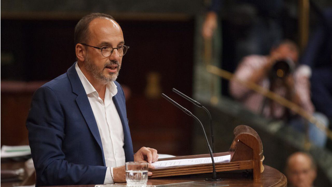 El PDeCAT pacta con el PSOE un proceso de "diálogo sin impedimientos" dentro de la ley