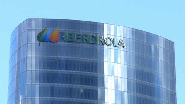 Iberdrola despliega la mayor red de estaciones de recarga rápida en autovías y corredores en España