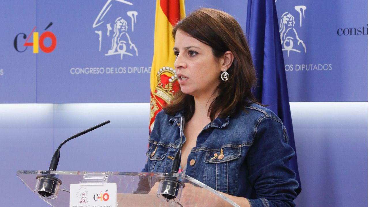Lluvia de críticas a Adriana Lastra por sus declaraciones sobre el plagio de Sánchez