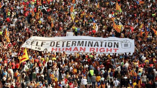 El independentismo reivindicó el 1-O con una multitudinaria manifestación en Barcelona