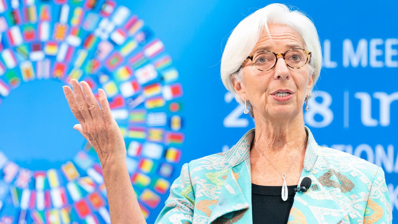 Varapalos económicos por doquier para el Gobierno: el FMI reduce el crecimiento y pide medidas urgentes