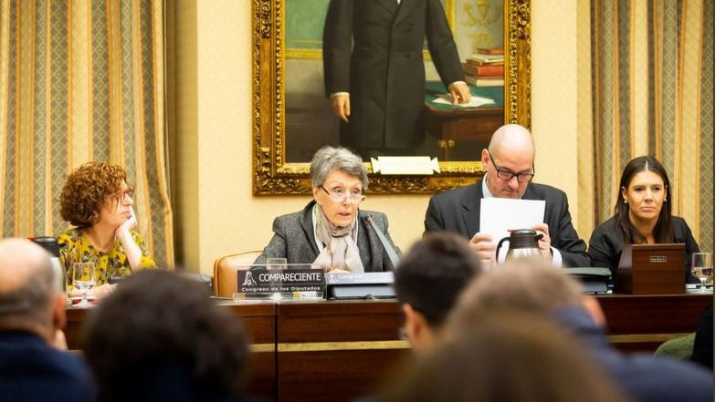 Rosa María Mateo tacha de "mezquino y miserable" al portavoz del PP en la Comisión de RTVE