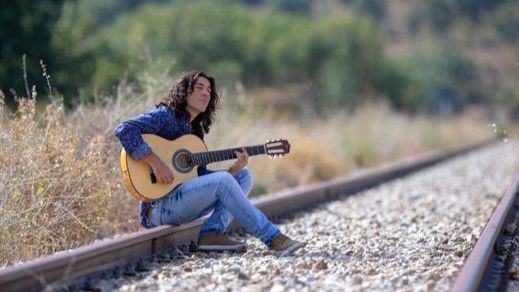 El polifacético Javi Cantero nos sube al 'Tren de la vida' para escuchar su mejor música