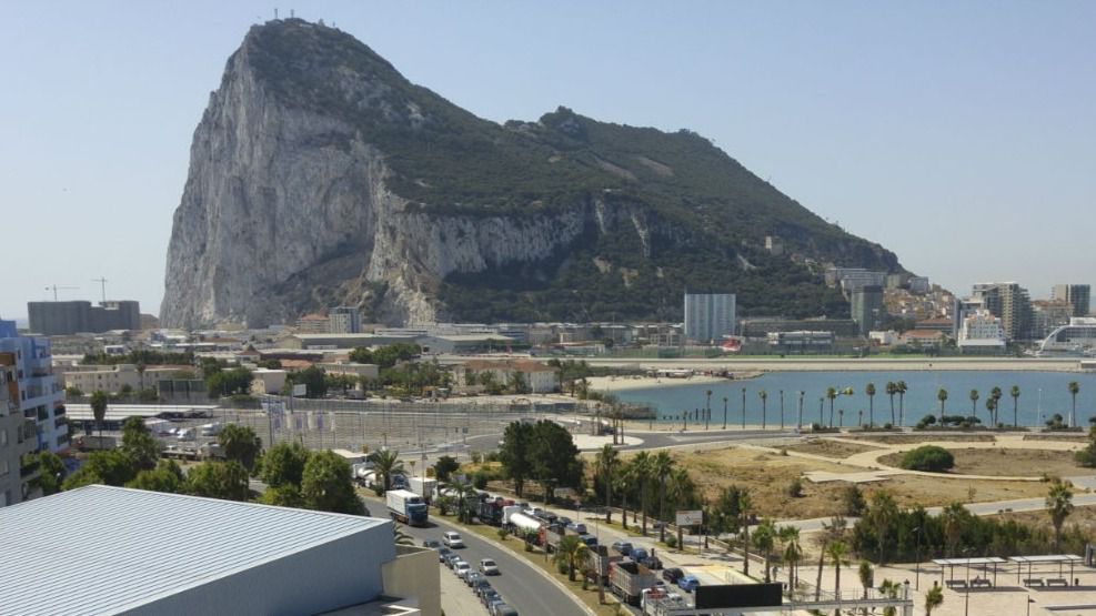 Tras la presión recibida, Sánchez dice que votará "no" al Brexit si no convence la solución para Gibraltar
