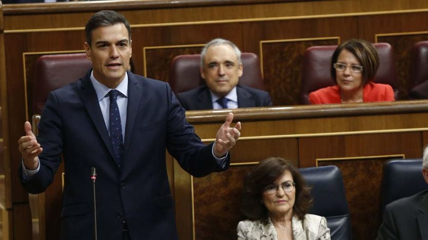Sánchez intenta calmar la tensión parlamentaria con ERC en plena negociación del 'procés'