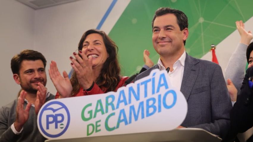 Juanma Moreno se postula como presidente sin mencionar el apoyo necesario de VOX