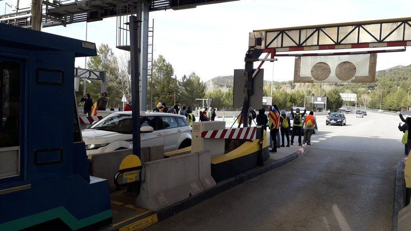 El Gobierno reducirá un 30% de media el precio de los peajes en las autopistas rescatadas