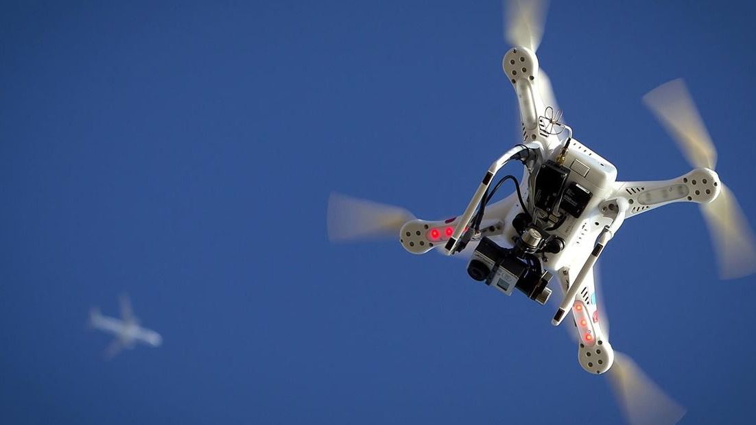 Caos total en el aeropuerto de Gatwick que ha sido boicoteado con drones