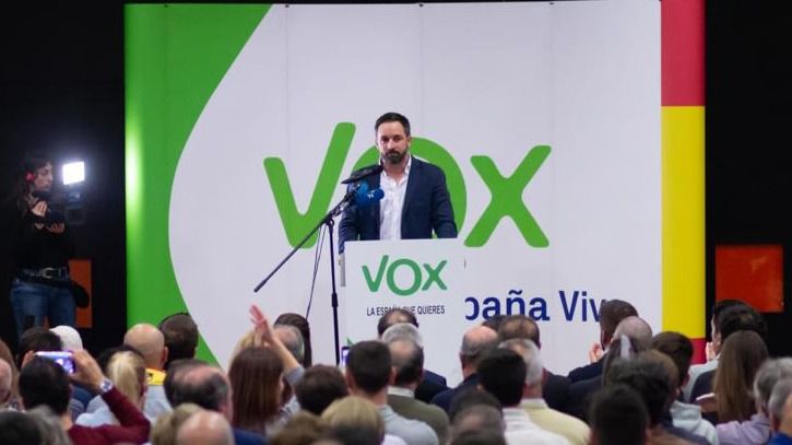 Vox critica el acuerdo PP-Ciudadanos en Andalucía que le dejaría sin 'pastel'