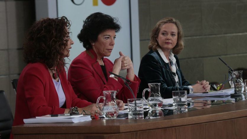 Récord de ingresos fiscales y aumento del gasto social: así son los Presupuestos del Gobierno