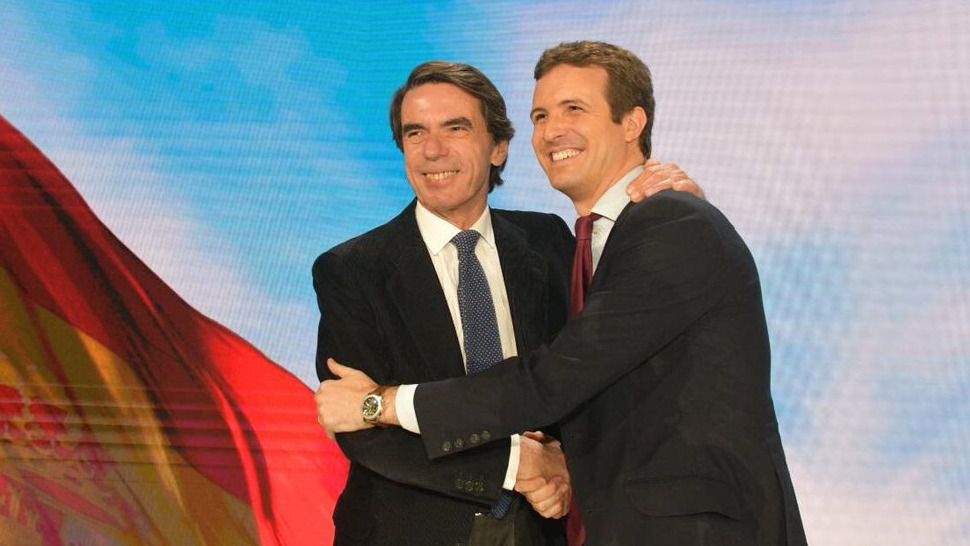 Aznar, ya sin Rajoy, vuelve a pedir el voto para el PP y se deshace en elogios hacia Casado