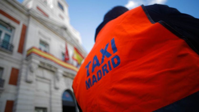Huelga de taxis de Madrid y Barcelona: colapsadas las principales ciudades del país
