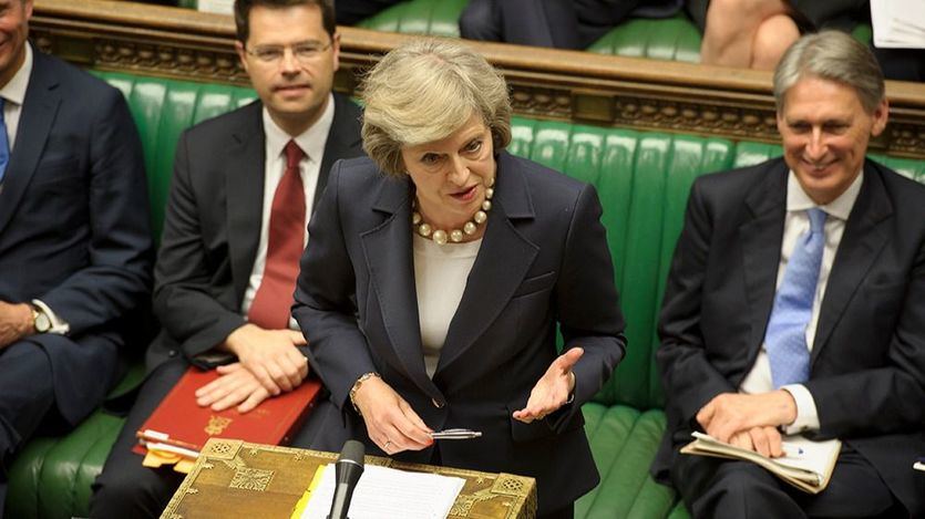 El Parlamento británico autoriza a Theresa May a renegociar el acuerdo del Brexit con la UE