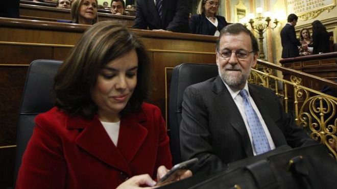 Soraya Sáenz de Santamaría y Mariano Rajoy, en la sesión de apertura del Congreso este miércoles.