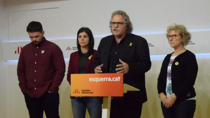 Joan Tardá junto a diputados de ERC