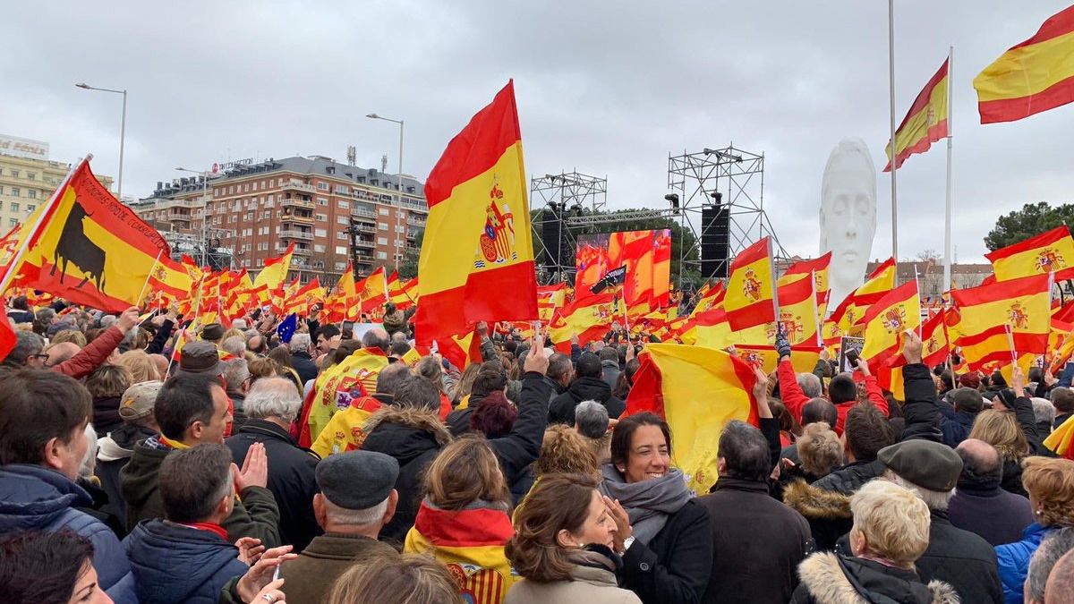 La manifestación contra Sánchez despertó la picaresca del 'viaje gratis': de hinchas del Cádiz a la Consejera de Transportes