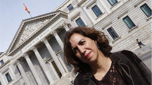 Oleada de críticas a Irene Lozano por comparar el referéndum del 1-O con una violación